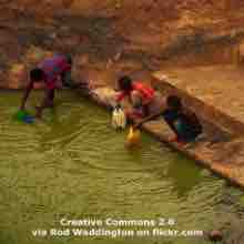 An ESL lesson on Earth Prize  - Teenagers win Earth Prize for microplastic 'magnet' 